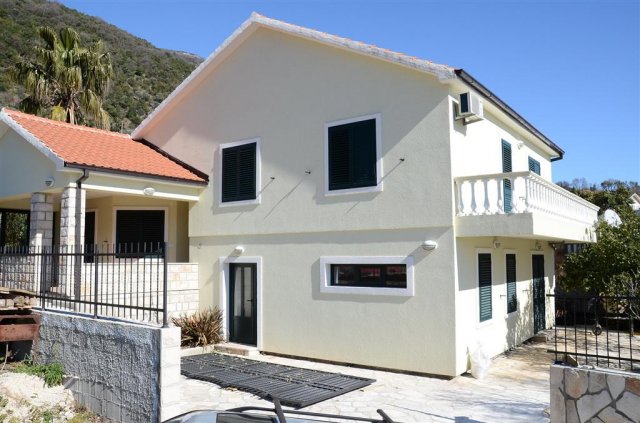 Vila Đenovići