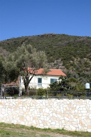Vila Đenovići
