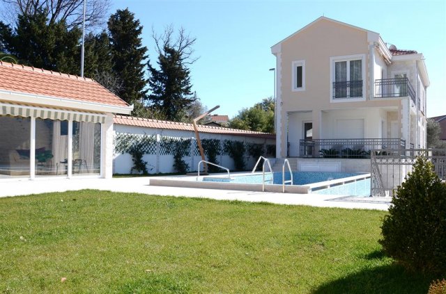 Vila Genadi
