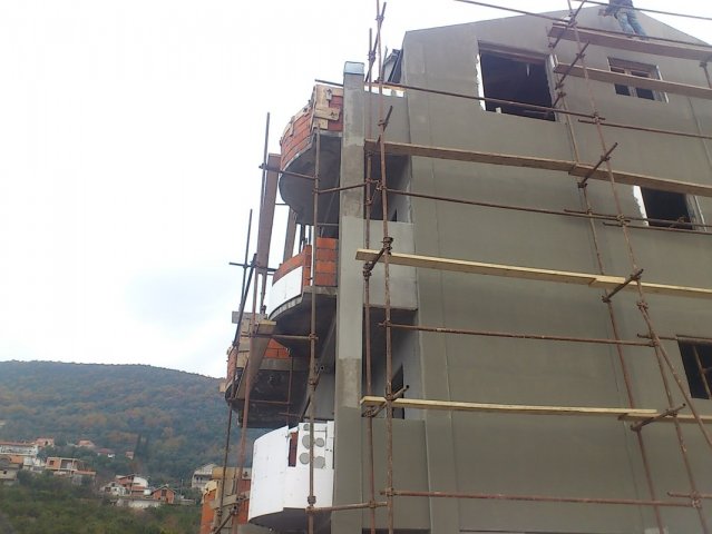 Zgrada u Bijeloj